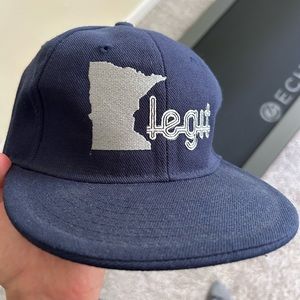 Minnesota legit hat 7 1/2